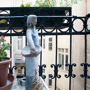  Apartment Anastasia 2 Bedrooms On Vaci Utca